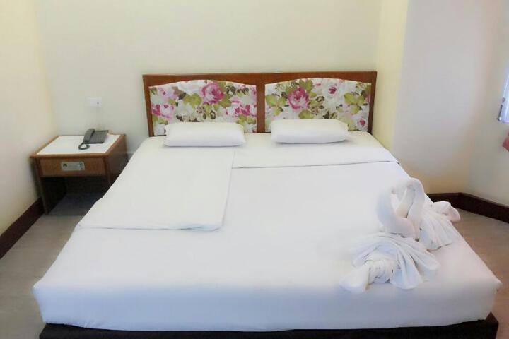 Room 3 of 5