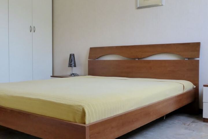 Room 4 of 46
