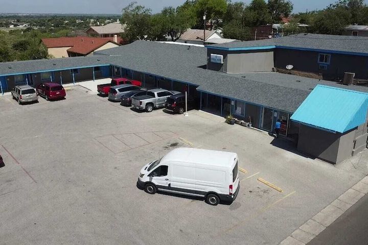 Hillcrest Motel