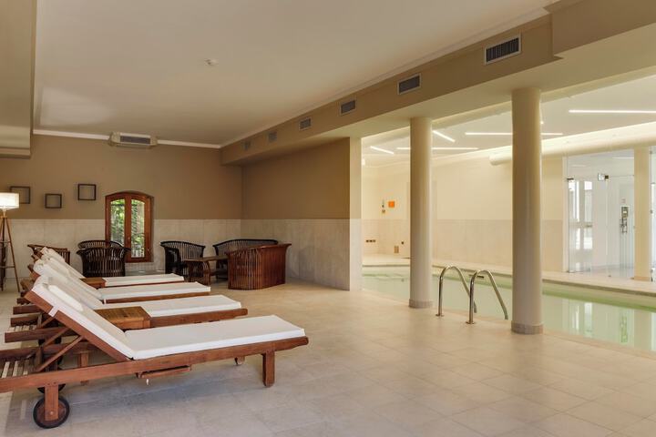Pool 45 of 72