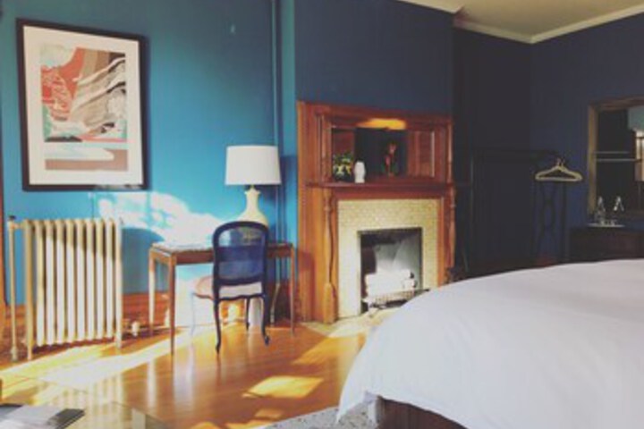 Room 15 of 25