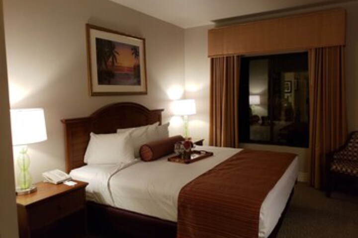 Exterior of Suites at the Tahiti Village