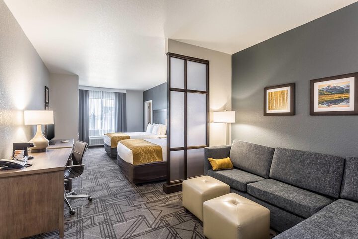Room 27 of 100