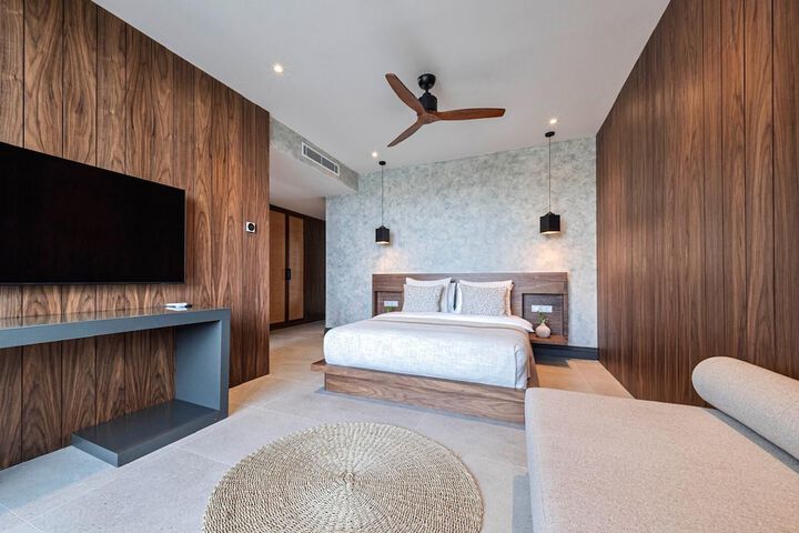 Room 10 of 140