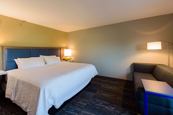 1 King Bed Accessible (6 of 12)