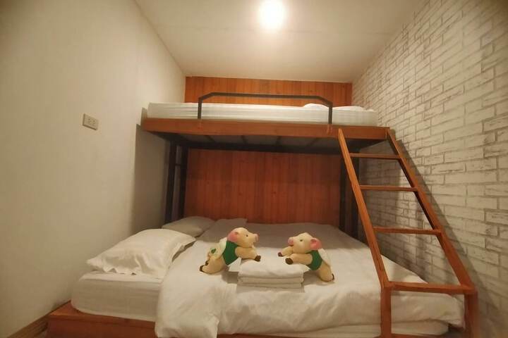 Room 11 of 46