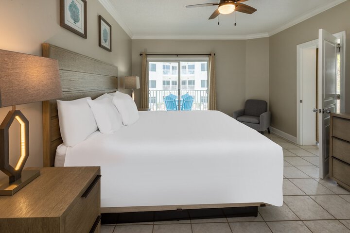 Room 6 of 38