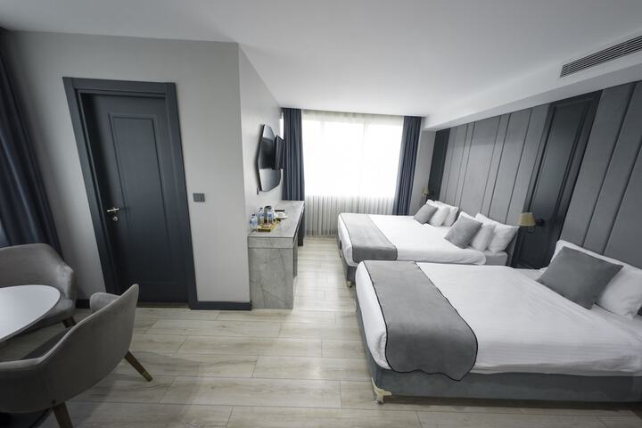 Room 12 of 41