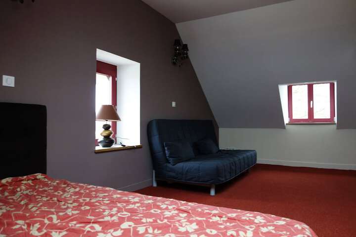 Room 2 of 38
