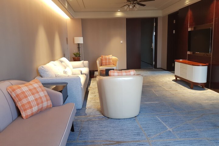 Room 15 of 60