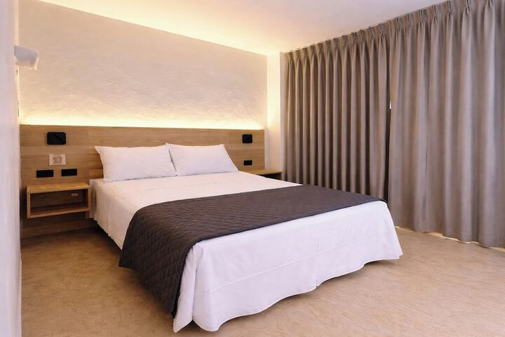 Room 12 of 72