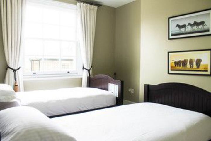 Room 16 of 37