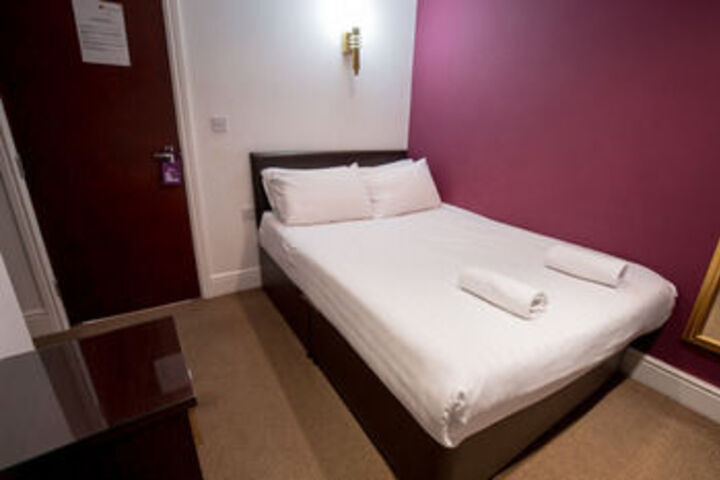 Room 20 of 34