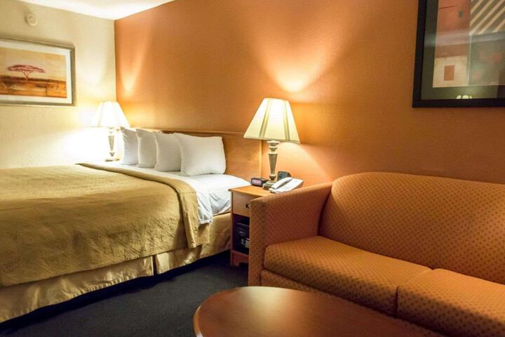 Standard | King Bed (16 of 21)