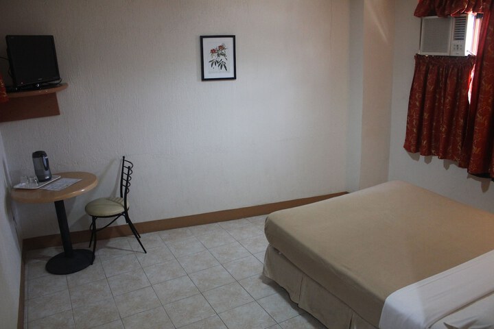 Room 4 of 64