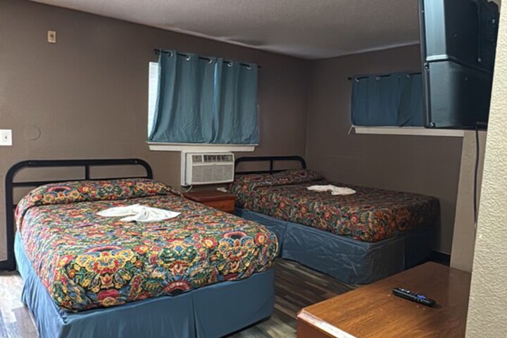 Room 2 of 12