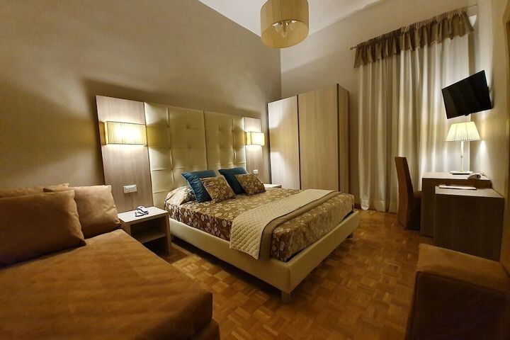 Room 17 of 31