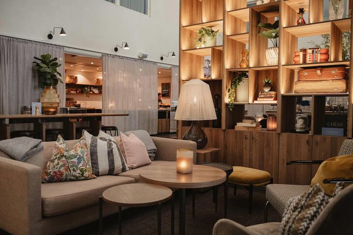 Hotel Lobby