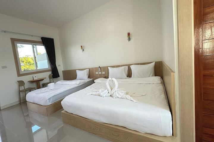 Room 48 of 61