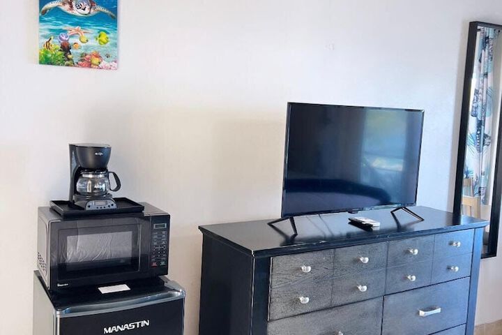 Room 4 of 31