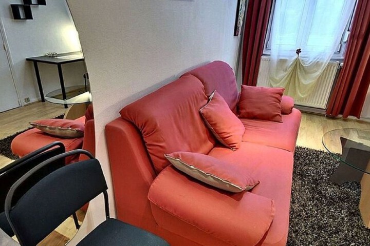 Room 6 of 20