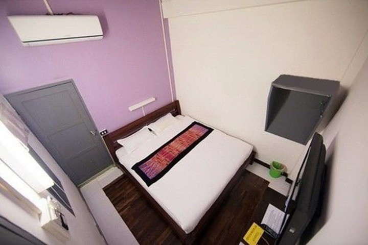 Room 7 of 52