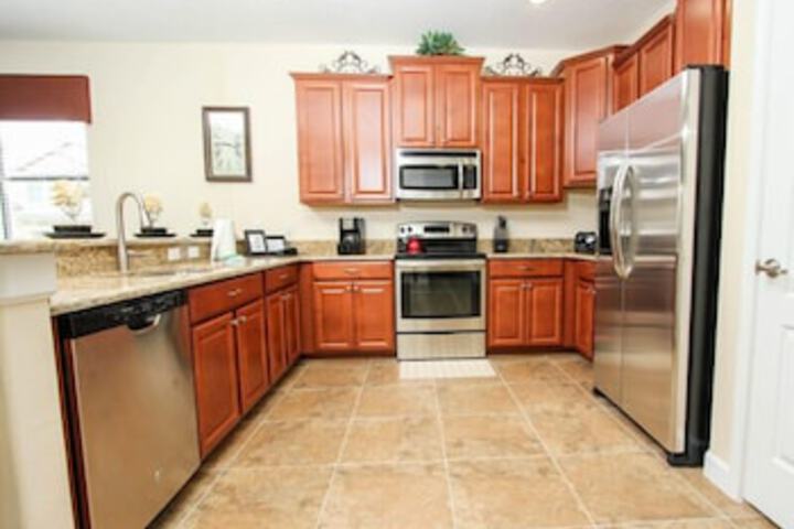 1433ww The Ultimate Champions Gate 7 Bedroom 5 Bat