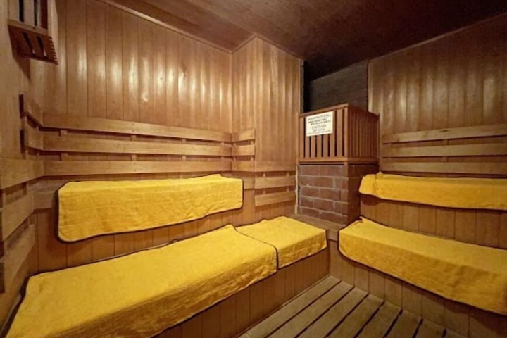 Room 14 of 34
