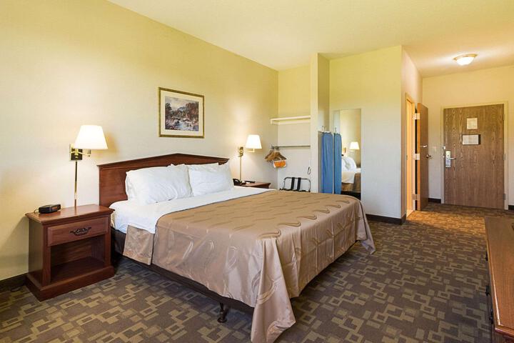 1 King Bed (11 of 12)