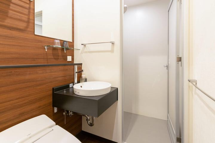 Room 34 of 52