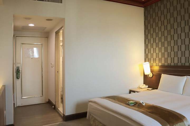 Room 42 of 72
