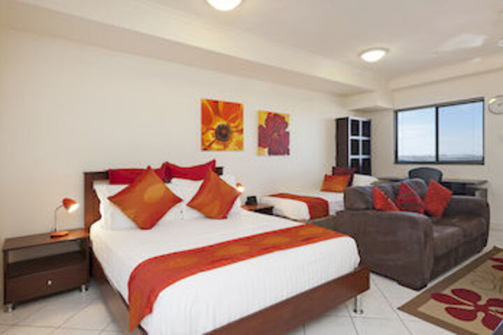 Hotel Suite Photo