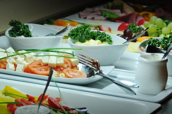 Dining 62 of 70