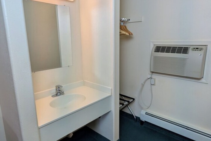 Room 41 of 84