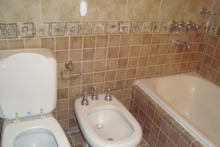 Room 10 of 25