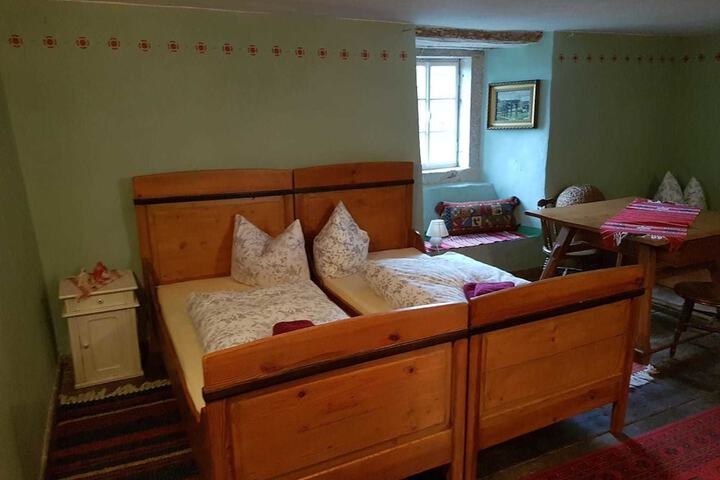 Room 73 of 80