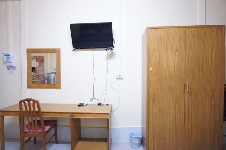 Room 43 of 44