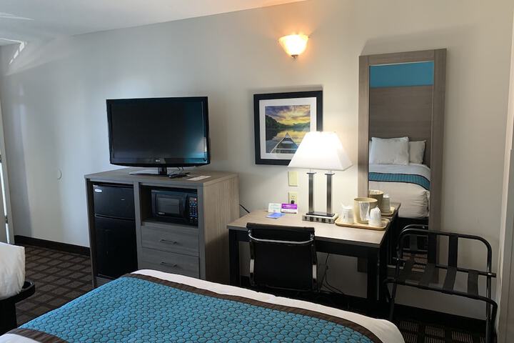 2 Double Beds (10 of 12)