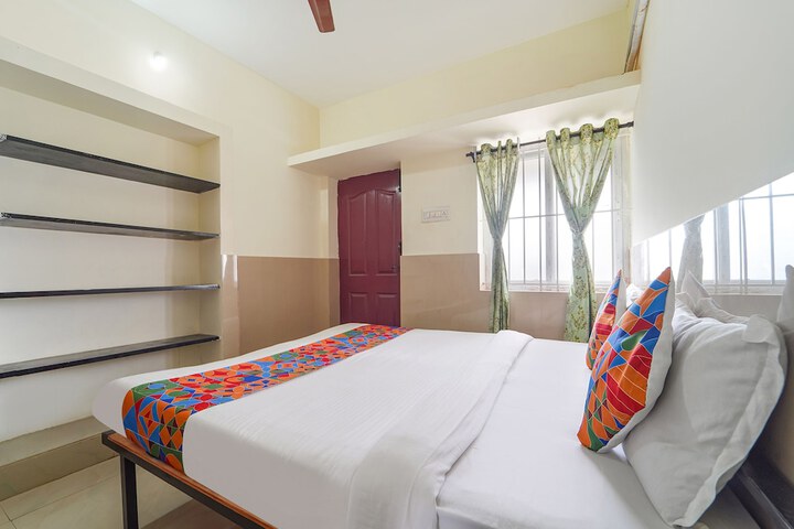 Room 13 of 20