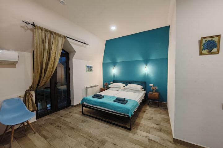 Room 25 of 57
