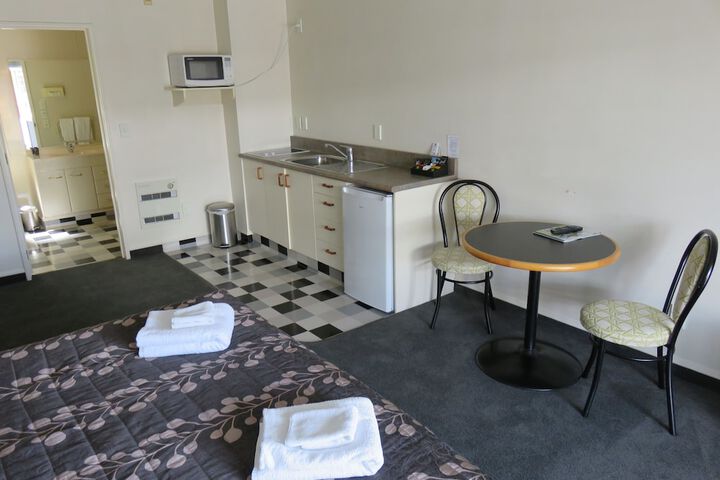 Room 32 of 141