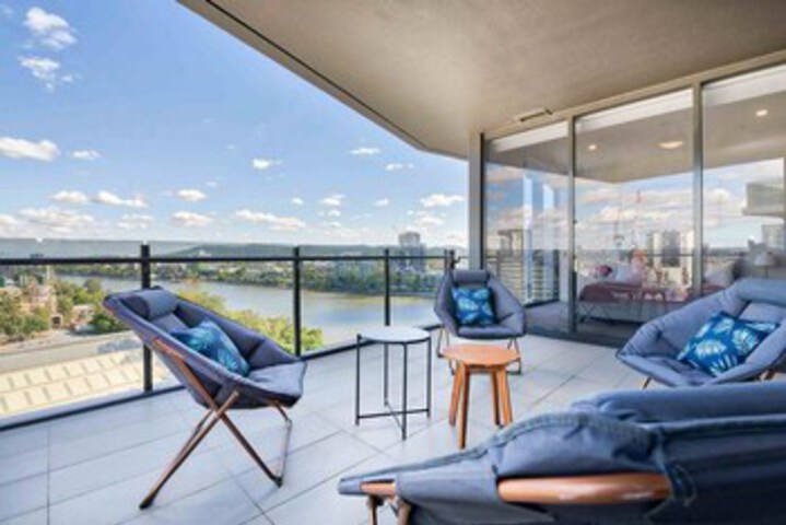 Terrace/Patio 2 of 18