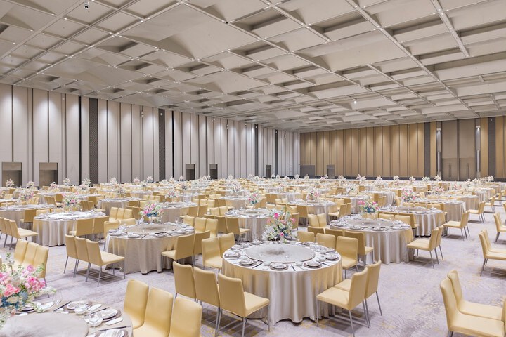 Ballroom/Hall 145 of 251
