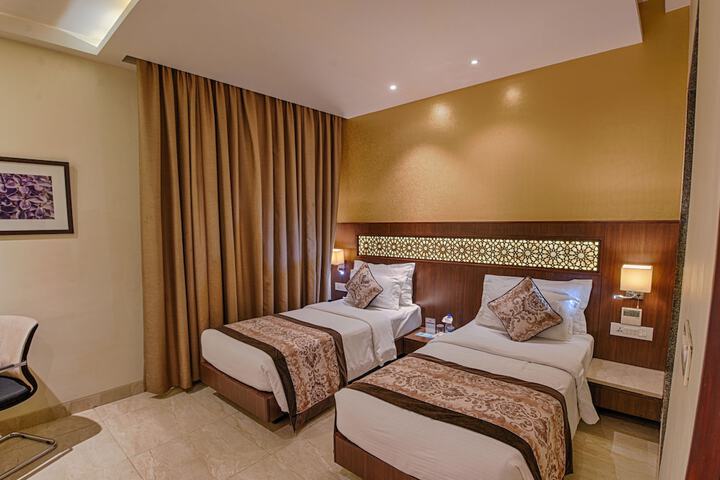 Room 14 of 28