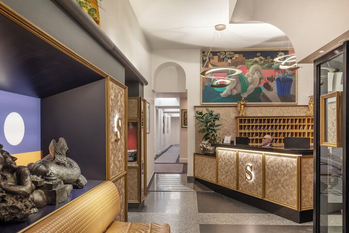 Hotel Lobby