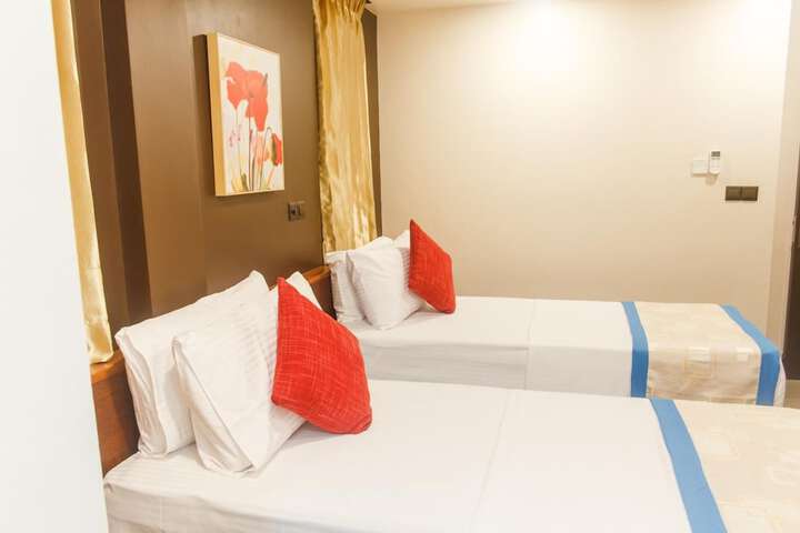 Room 4 of 31