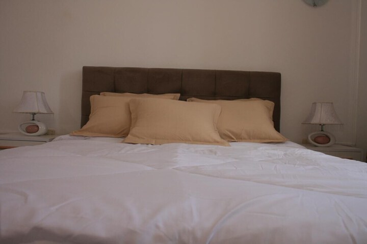 Room 7 of 33
