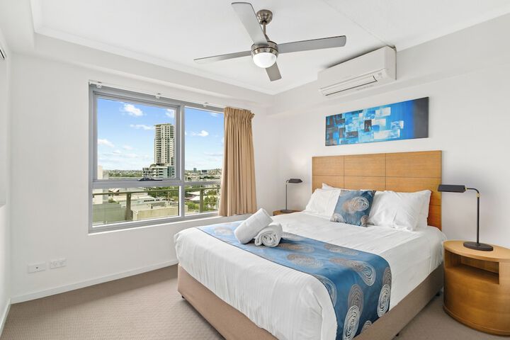Room 9 of 35