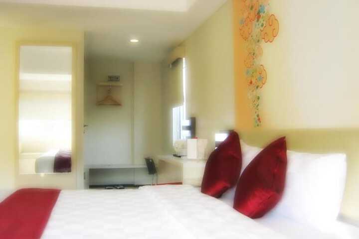 Room 15 of 38