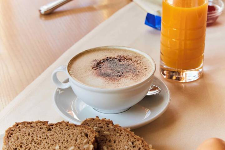 Breakfast/Coffee Service 32 of 58